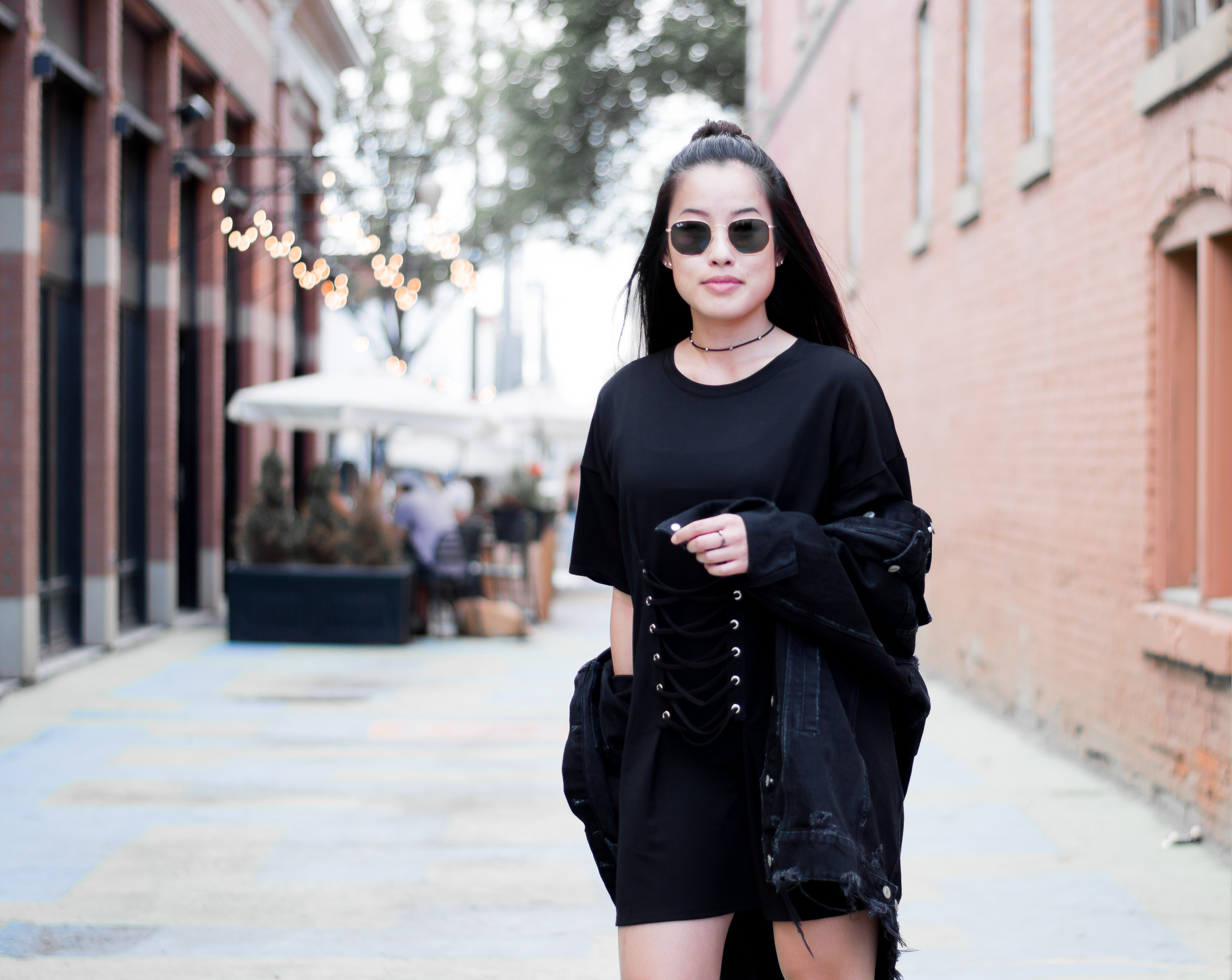 black monochromatic outfits