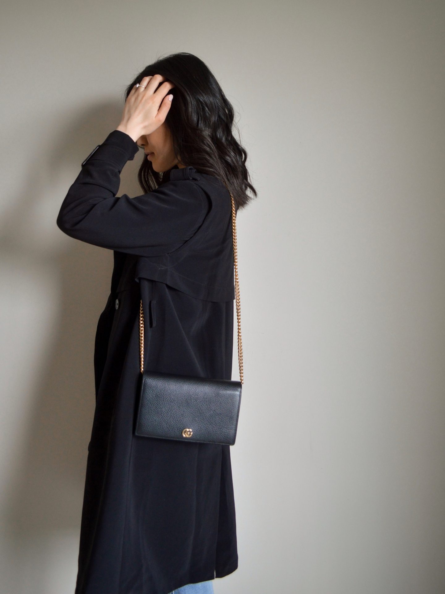 Outfit details - black trench coat & Gucci crossbody bag