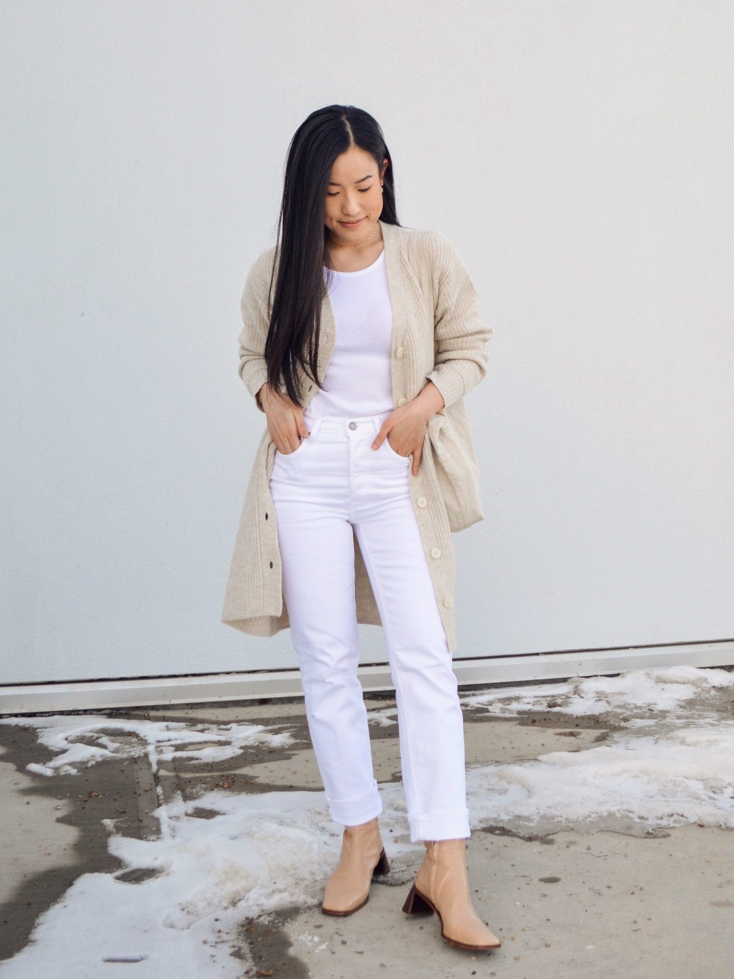 Her Simple Sole - What I Wore: White Jeans During a Glimpse of Spring