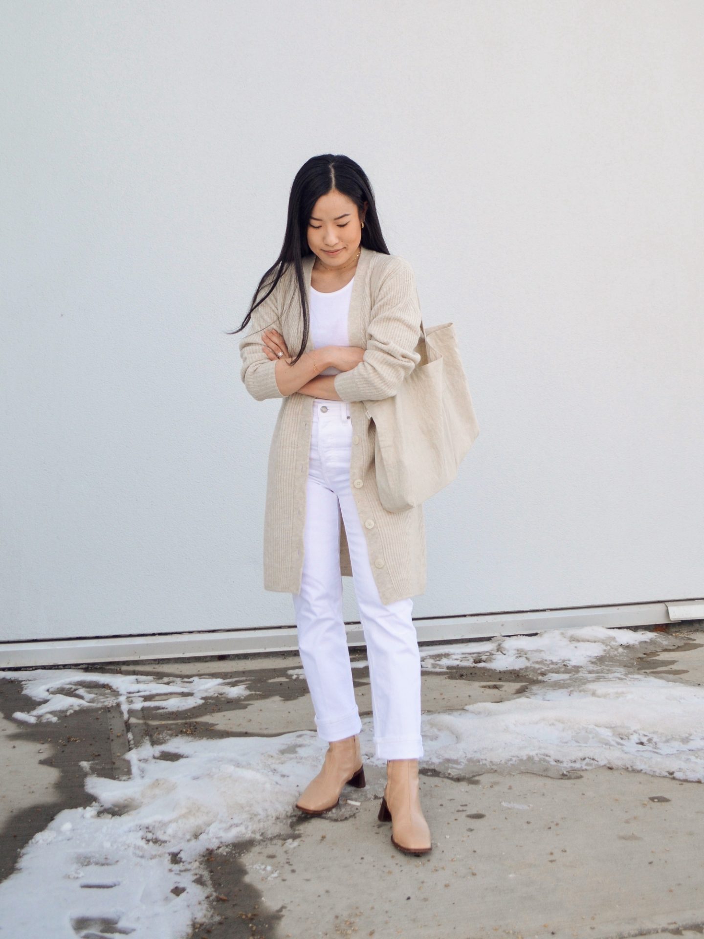 What I Wore: White Jeans During a Glimpse of Spring