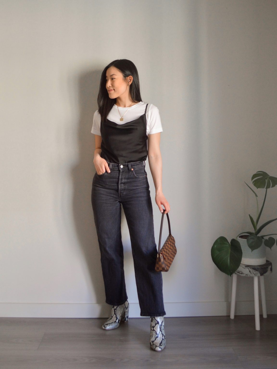 3 Spring Outfits with Dark Jeans (a Petite Friendly Pair!) - Her Simple ...