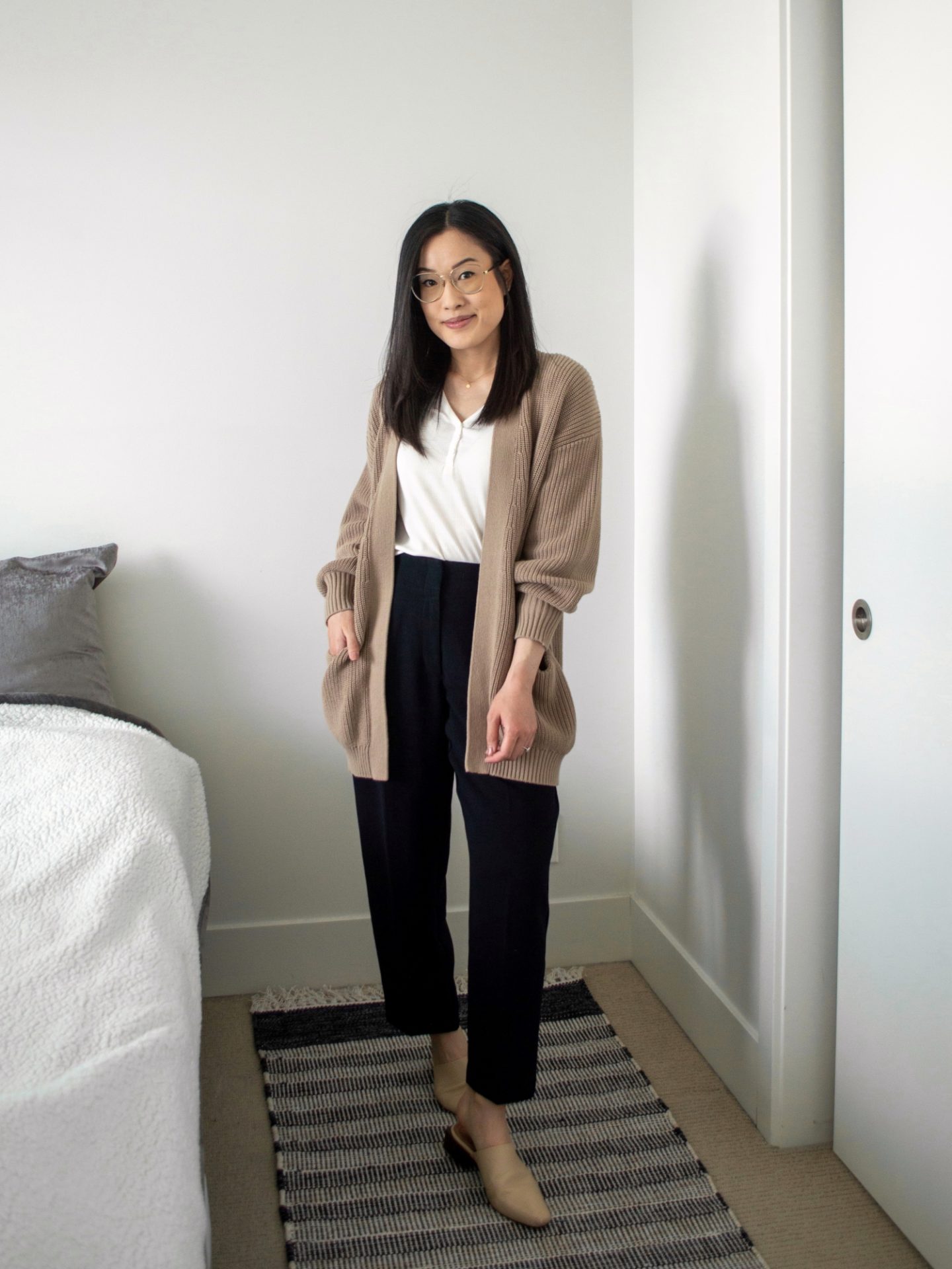 Her Simple Sole - Simple Minimal Style - Thoughts on Dainty Jewelry