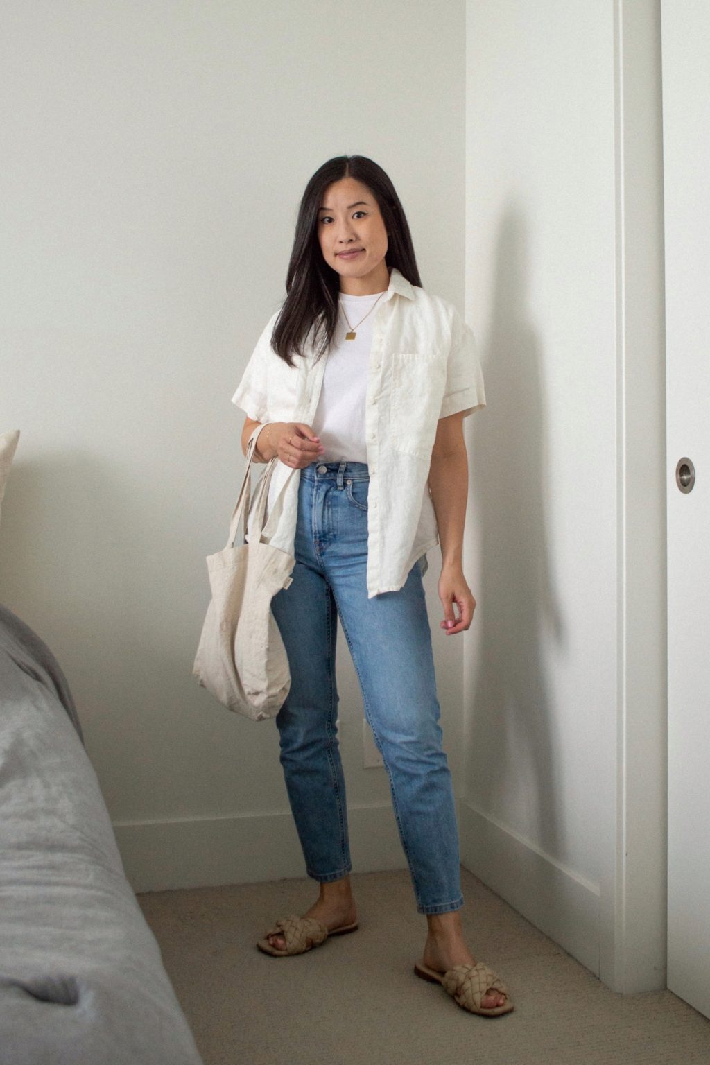 Simple Styling: Ways I Wore a White T-Shirt and Jeans - Her Simple Sole