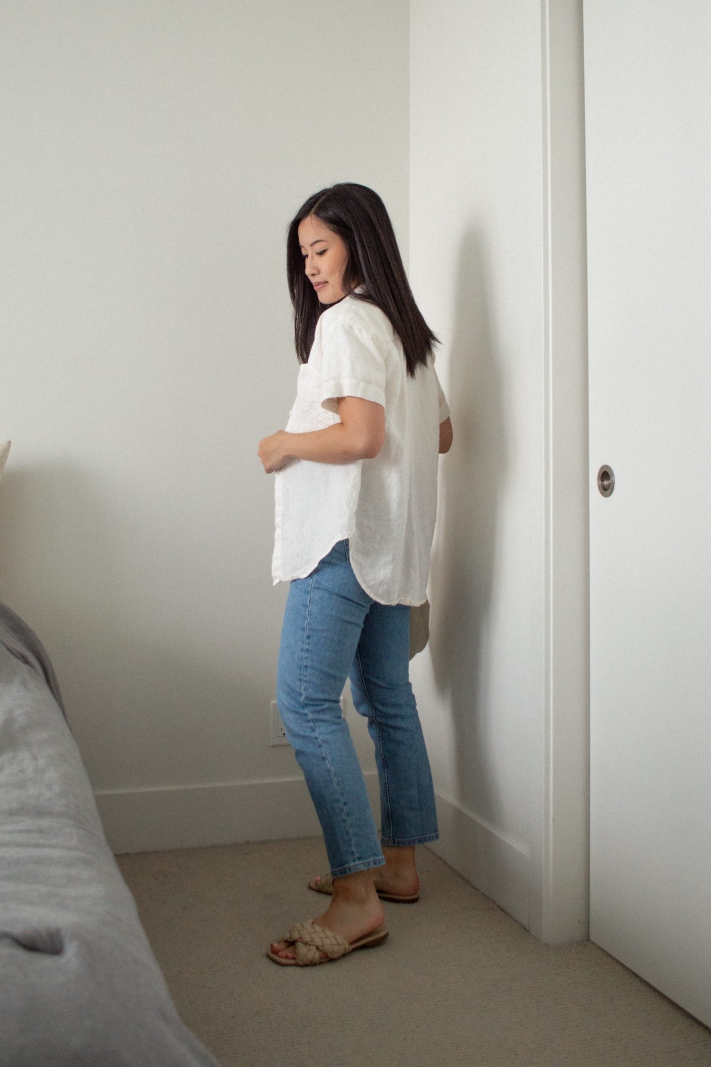 Outfit details: Power of My People linen shirt, Frank and Oak The Good Cotton Essential T-Shirt, Everlane The Original Cheeky Jean, Cuchara Dionne necklace, Harly Jae Zero Waste Tote bag, L'intervalle criss cross braided sandals