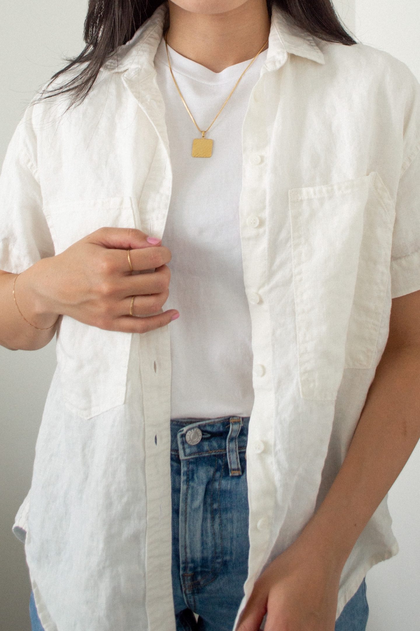 Outfit details: Power of My People linen shirt, Frank and Oak The Good Cotton Essential T-Shirt, Everlane The Original Cheeky Jean, Cuchara Dionne necklace