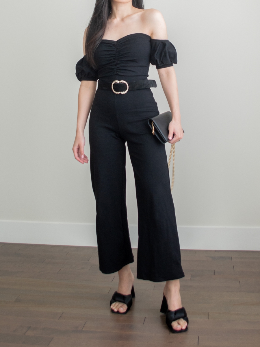 Her Simple Sole - 1 Week of Outfits in a Carry-On Luggage - Fall wedding guest outfit idea, what I'd wear to a fall wedding, black jumpsuit with statement sleeves, off the shoulder sleeves, statement belt with gold hardware, Gucci Marmont leather mini chain bag, block heel sandals, all black outfit, black monochrome jumpsuit outfit, chic wedding style