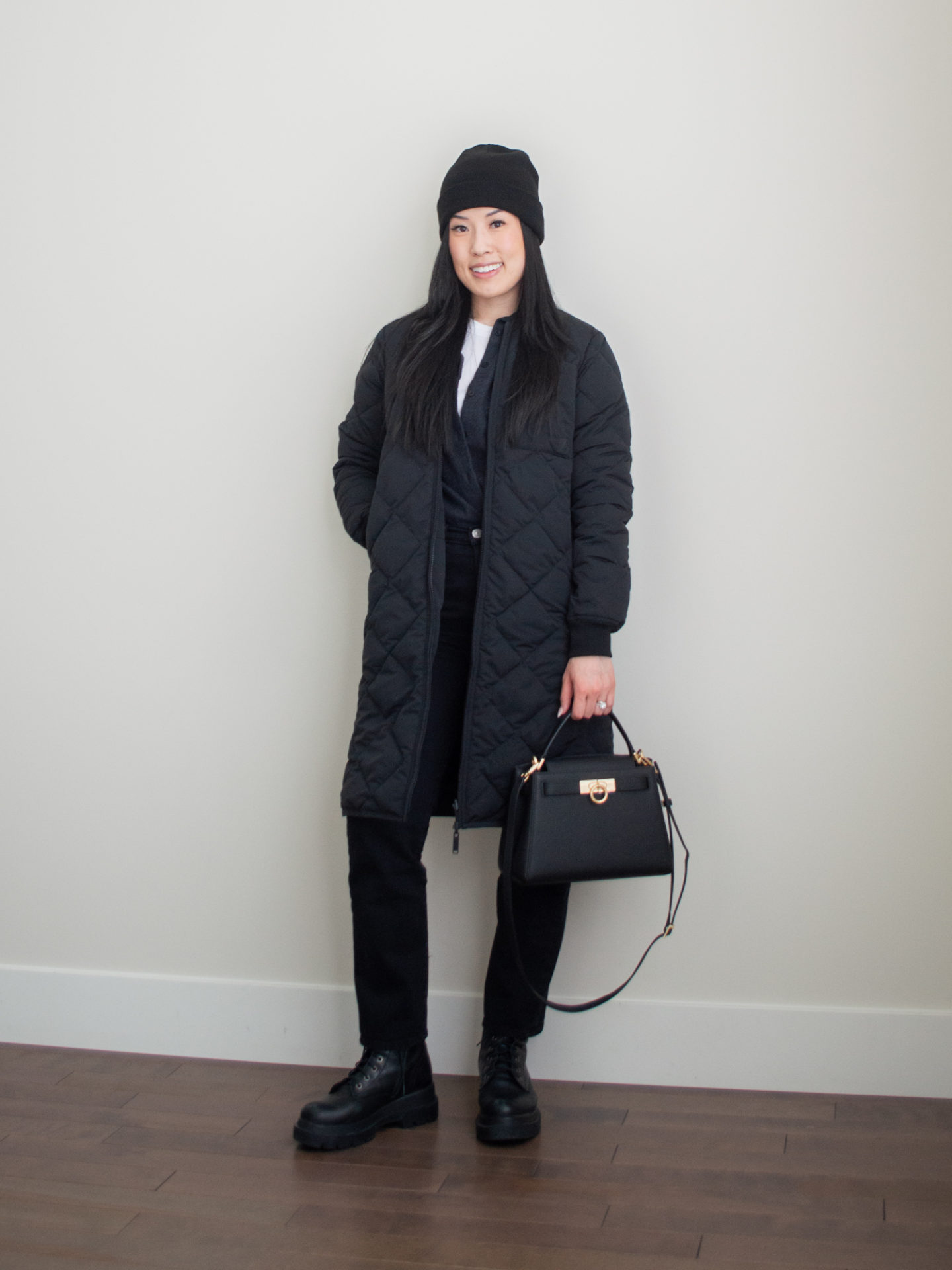 Sharon of Her Simple Sole showcases some of her favourite easy spring outfits that anyone can recreate using minimal, comfortable, and functional items from her intentional wardrobe | spring outfit ideas | minimalist outfit ideas | monochrome black and white outfit | casual button-up shirt outfit | quilted long jacket outfit